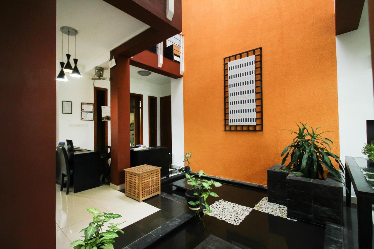Oyo 437 Amali Residence Нюджгода Екстериор снимка